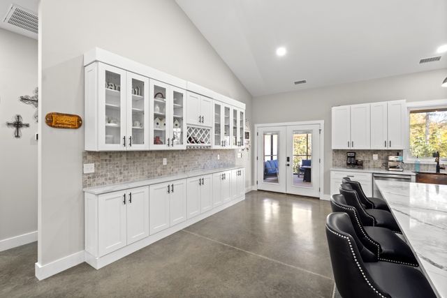 594 Highway 100, Centerville, TN 37033