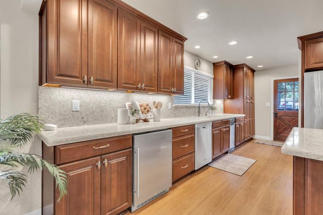 6029 Happy Pines Dr, Foresthill, CA 95631