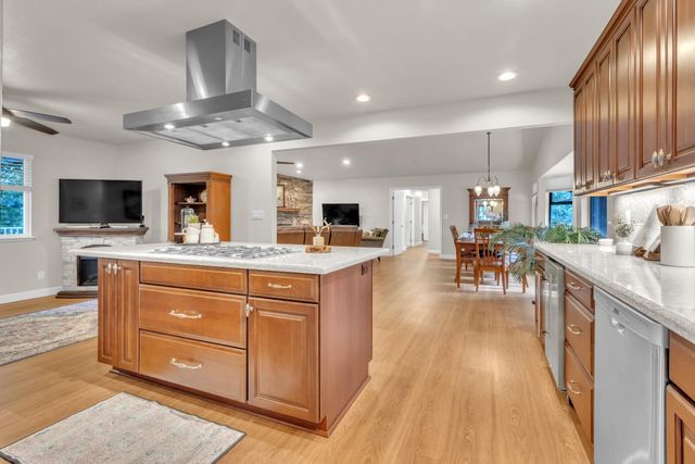 6029 Happy Pines Dr, Foresthill, CA 95631