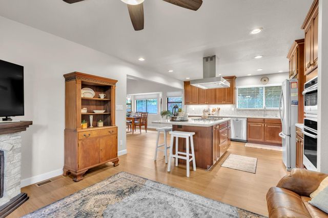 6029 Happy Pines Dr, Foresthill, CA 95631