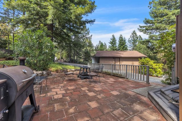 6029 Happy Pines Dr, Foresthill, CA 95631