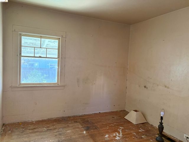 1092 Black Diamond St, Pittsburg, CA 94565