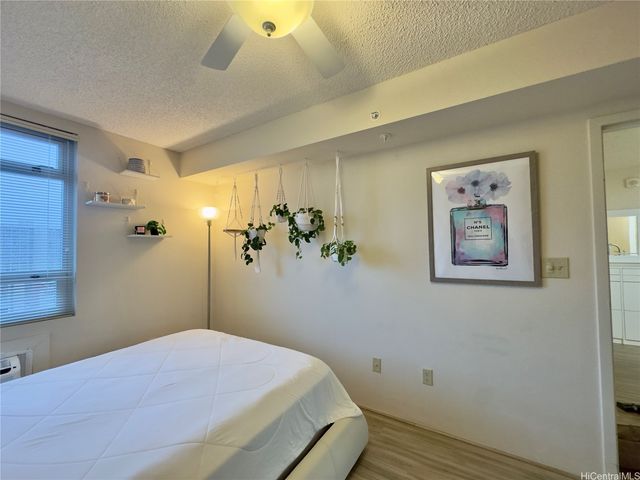 1315 Kalakaua Avenue 1110, Honolulu, HI 96826