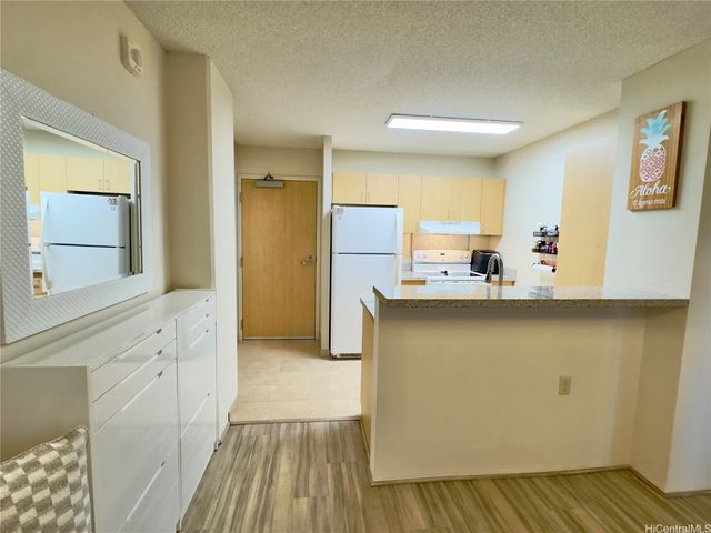 1315 Kalakaua Avenue 1110, Honolulu, HI 96826