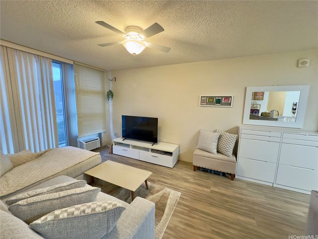 1315 Kalakaua Avenue 1110, Honolulu, HI 96826
