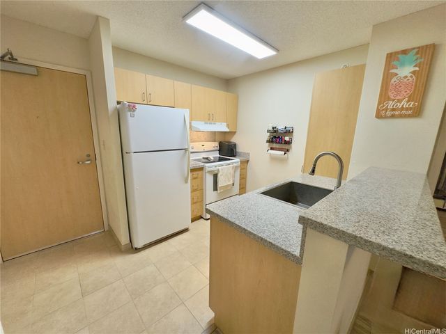 1315 Kalakaua Avenue 1110, Honolulu, HI 96826