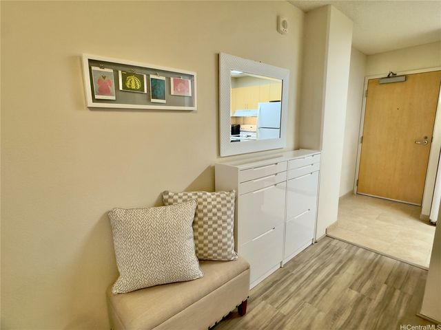 1315 Kalakaua Avenue 1110, Honolulu, HI 96826