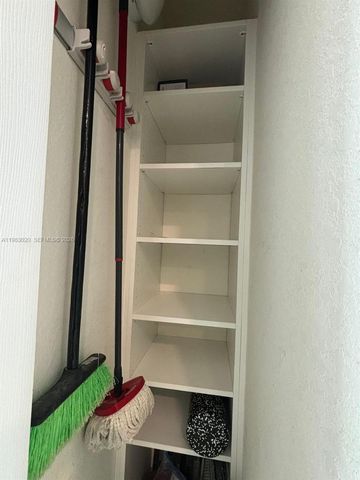 3337 W 105th Ter, Hialeah, FL 33018