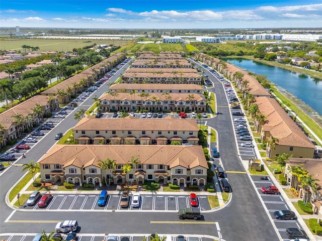 3214 SE 4th Ct, Homestead, FL 33033
