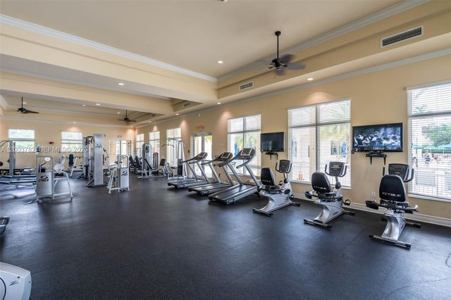 3214 SE 4th Ct, Homestead, FL 33033