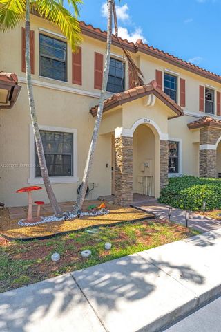 3214 SE 4th Ct, Homestead, FL 33033