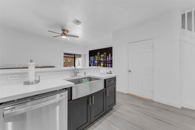 3214 SE 4th Ct, Homestead, FL 33033