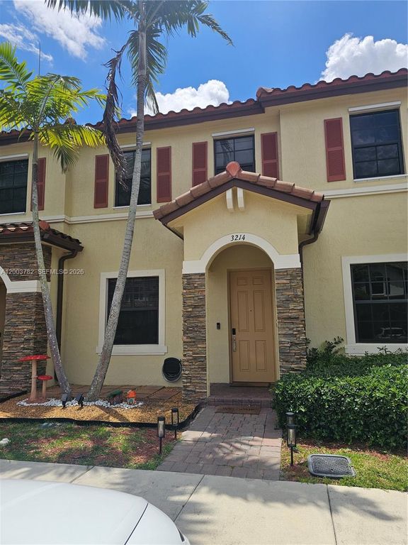 3214 SE 4th Ct, Homestead, FL 33033