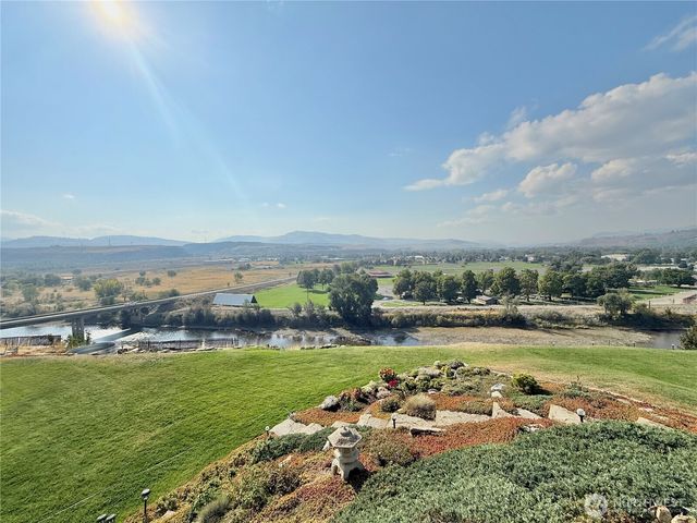 644 Dewberry E, Omak, WA 98841