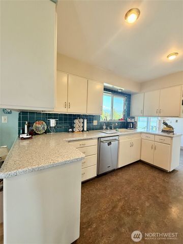 644 Dewberry E, Omak, WA 98841