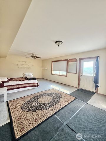 644 Dewberry E, Omak, WA 98841