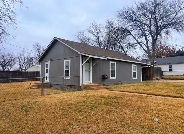 1335 Florea Street, Graham, TX 76450