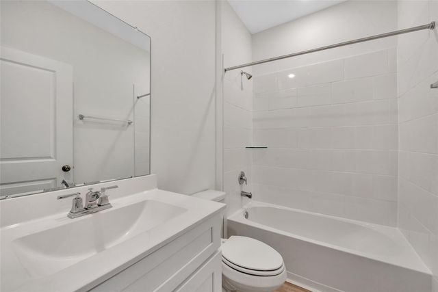 339 Lippizan Drive, Alvin, TX 77511