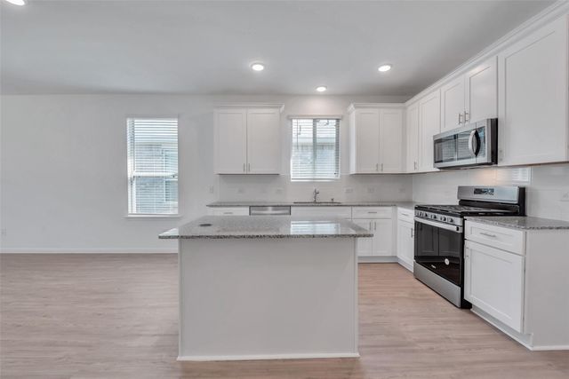 339 Lippizan Drive, Alvin, TX 77511