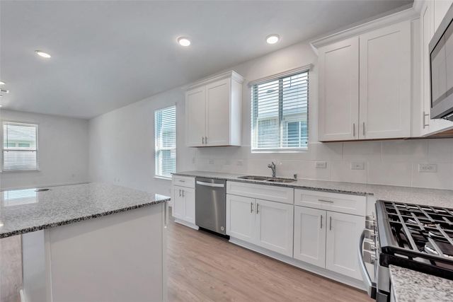 339 Lippizan Drive, Alvin, TX 77511