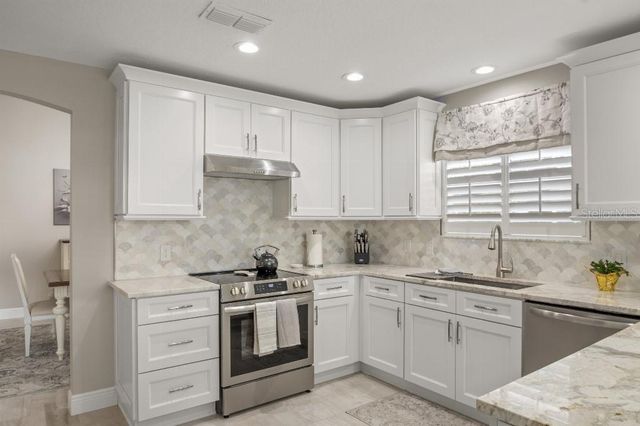 603 LISBON LANE, Lady Lake, FL 32159