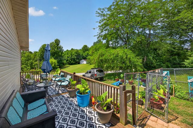 11279 Nashville Hwy, Baxter, TN 38544