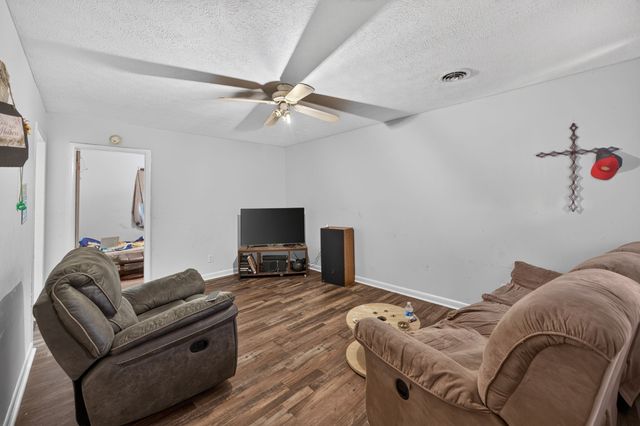 11279 Nashville Hwy, Baxter, TN 38544