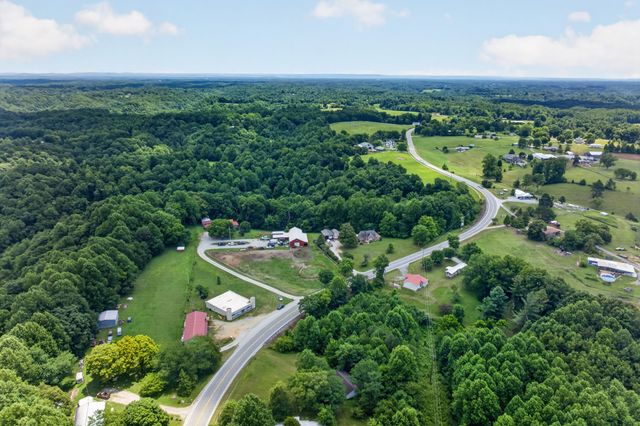 11279 Nashville Hwy, Baxter, TN 38544