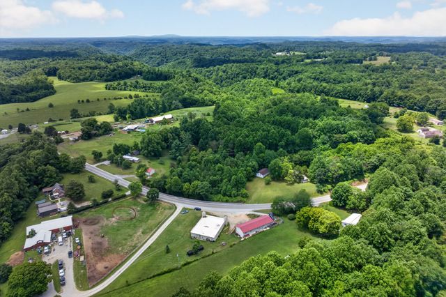 11279 Nashville Hwy, Baxter, TN 38544