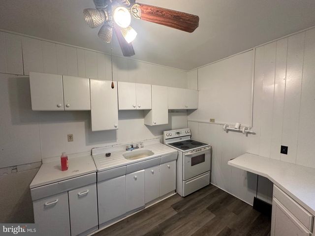 209 PARK PL, York, PA 17401