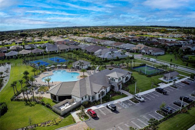 8240 Tailshot Ct, Lake Worth, FL 33467