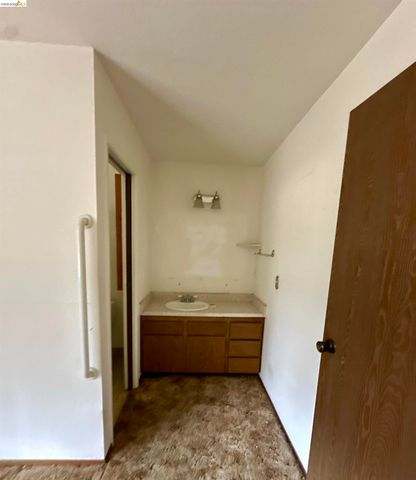 19046 Digger Pine St, Groveland, CA 95321