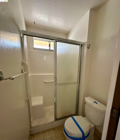 19046 Digger Pine St, Groveland, CA 95321