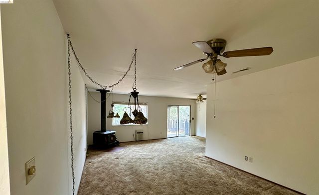 19046 Digger Pine St, Groveland, CA 95321