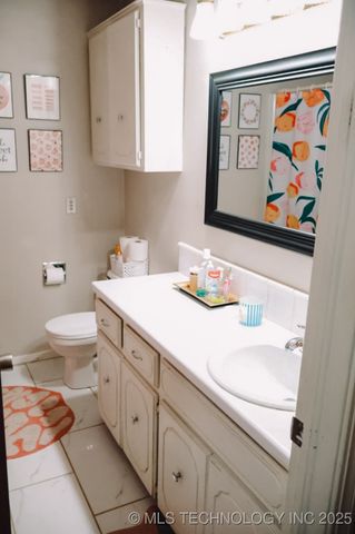 101 Honeysuckle Lane, Pryor, OK 74361