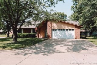 101 Honeysuckle Lane, Pryor, OK 74361