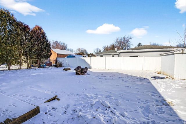 916 CHARLES STREET, Little Chute, WI 54140