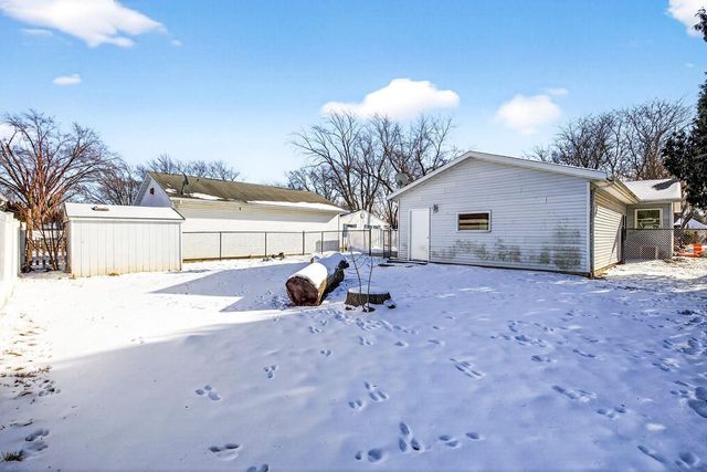 916 CHARLES STREET, Little Chute, WI 54140