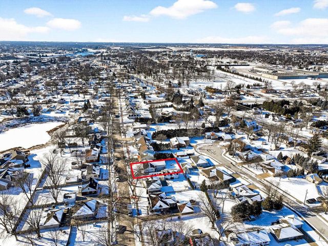 916 CHARLES STREET, Little Chute, WI 54140