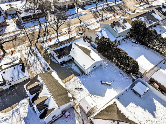 916 CHARLES STREET, Little Chute, WI 54140