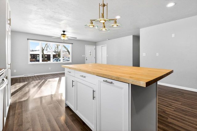 916 CHARLES STREET, Little Chute, WI 54140