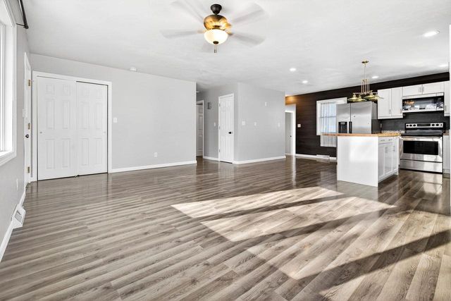 916 CHARLES STREET, Little Chute, WI 54140