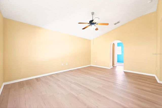 274 CURTIS AVENUE, Groveland, FL 34736