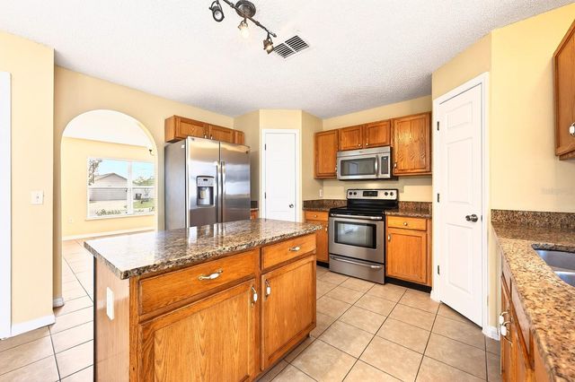 274 CURTIS AVENUE, Groveland, FL 34736