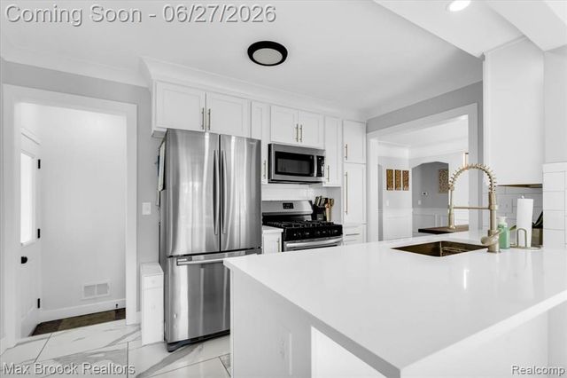 4203 Berkshire Road, Royal Oak, MI 48073