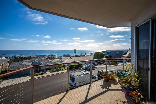 5383 Chelsea 201, La Jolla, CA 92037
