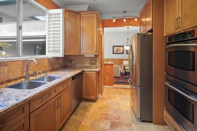 5383 Chelsea 201, La Jolla, CA 92037