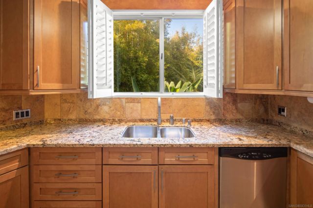 5383 Chelsea 201, La Jolla, CA 92037