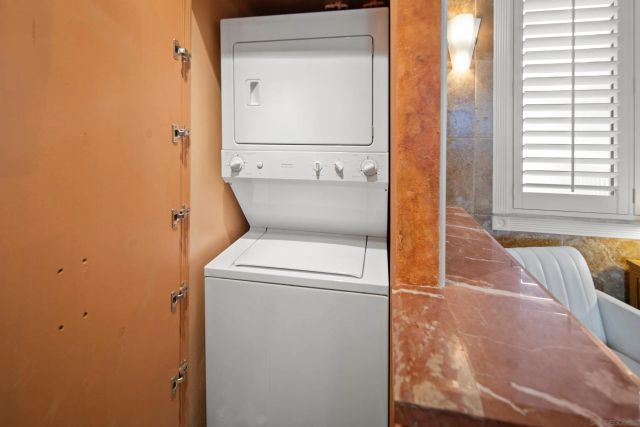 5383 Chelsea 201, La Jolla, CA 92037
