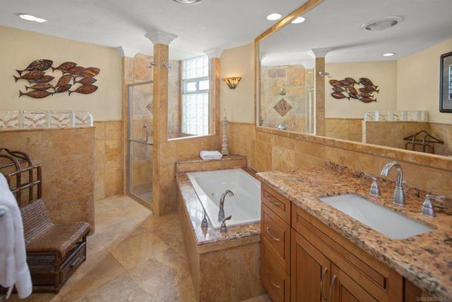 5383 Chelsea 201, La Jolla, CA 92037